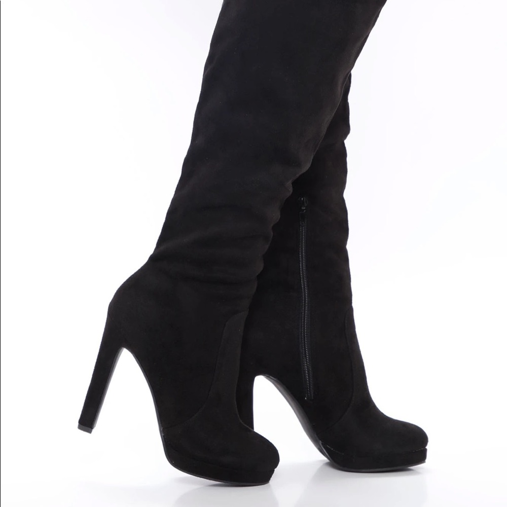 BRAND NEW! Black knee high boots